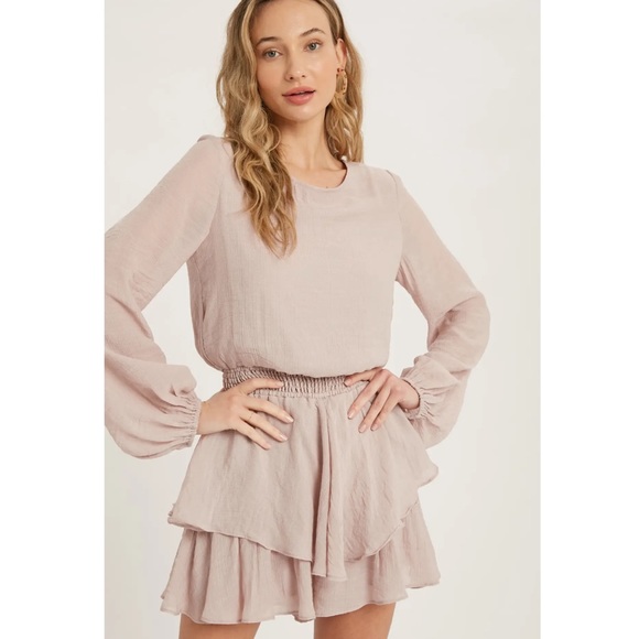 NWT Cream Apricot Romper - Picture 5 of 7